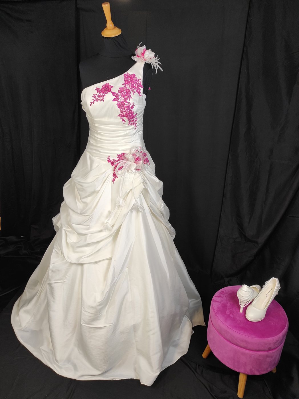 Robe de mariée fuchsia